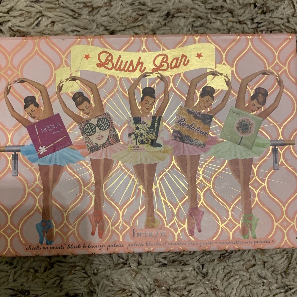 Benefit Blush Bar